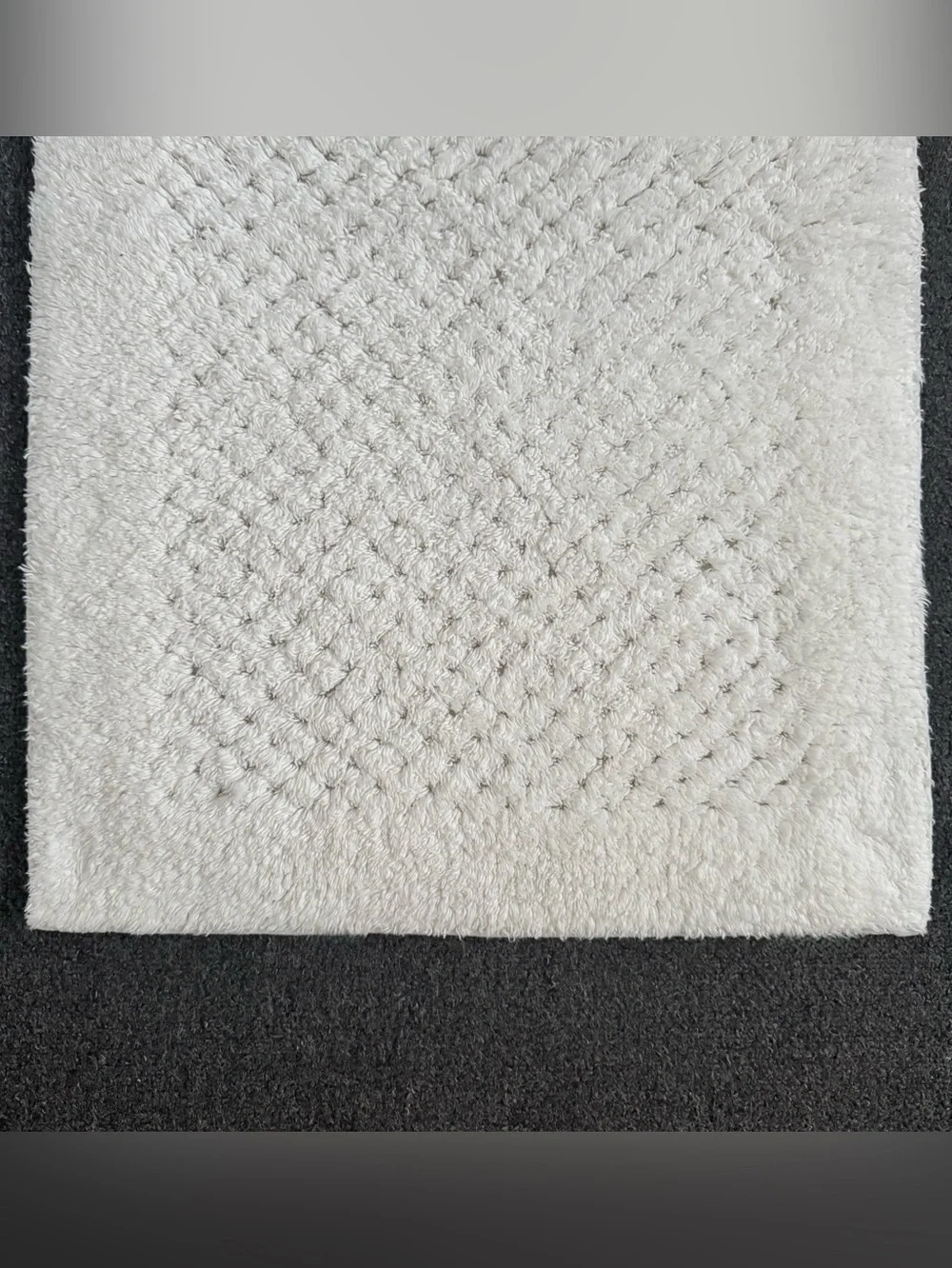 Spa Luxe Cotton Waffle Bath Rug Non-Skid Ivory 18 x 28 NWT